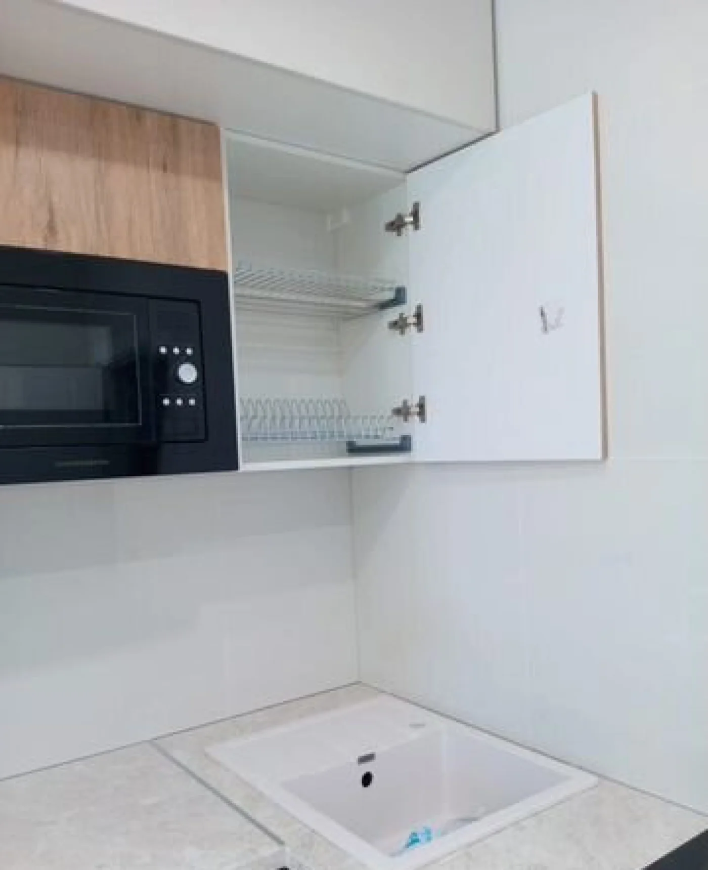 Угловая кухня на заказ под бюджет с гарантией