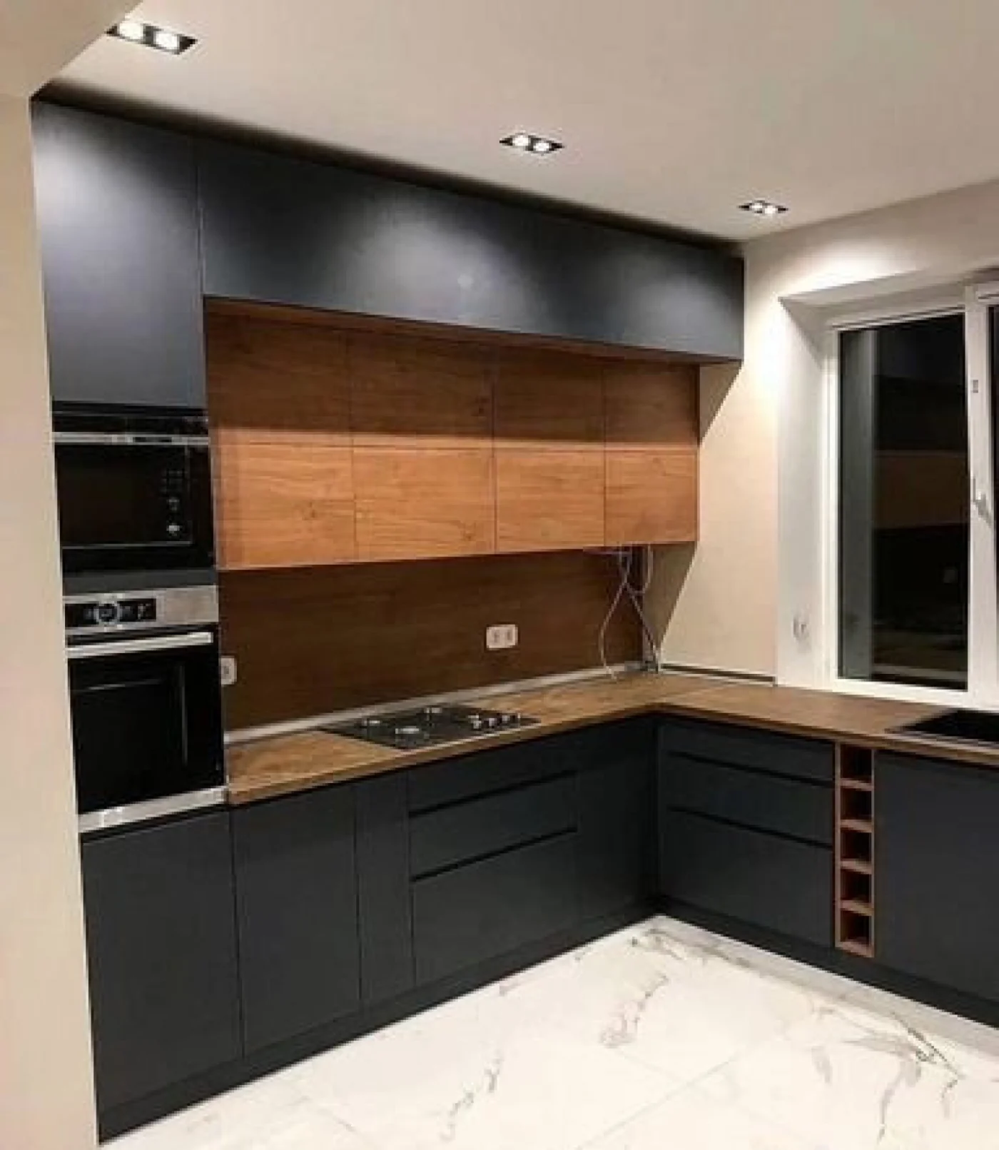 Кухонные гарнитуры и шкафы-купе на заказ от производителя